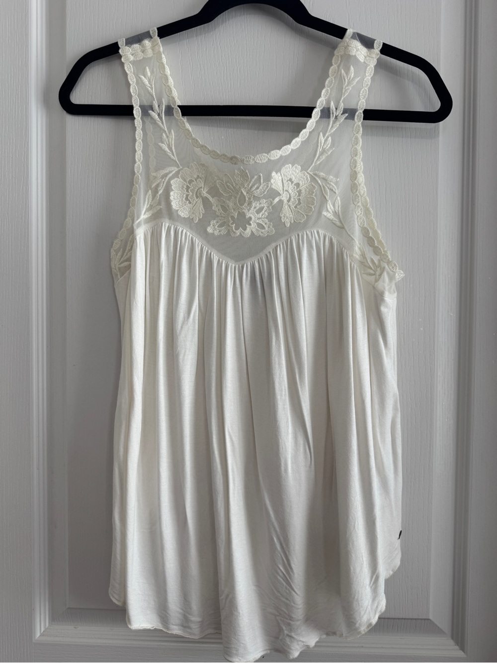 Soft & Sexy by American Eagle Women’s Lace Yoke Sleeveless Top - Cream